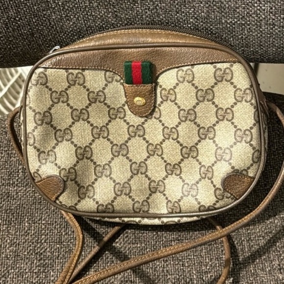 GUCCI Vintage GG Monogram Mini Supreme Crossbody Bag - Picture 2 of 10